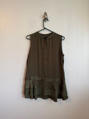 Preowned women’s size small green Banana Republic Polyester Blouse top